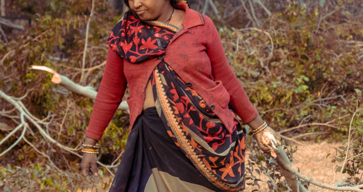 1. How long does it usually take to reach a six‑figure annual revenue from a side hustle?