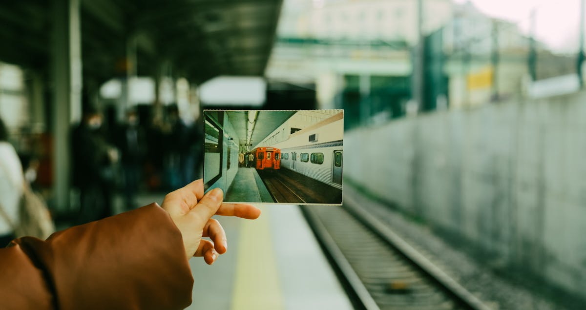 Comparison of AI‑Enhanced Commute vs Traditional Commuting