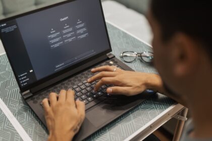 Revolutionizing Remote Work: How AI-Driven Collaboration Tools Are Shaping Tomorrow's Office.