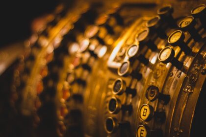 Turn Weekend Hours into Cash: 5 Proven Ways to Start a Winning Side Hustle Today