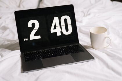 Turn Your Spare Hours Into Profit: 7 Proven Side Hustles for the Modern Age