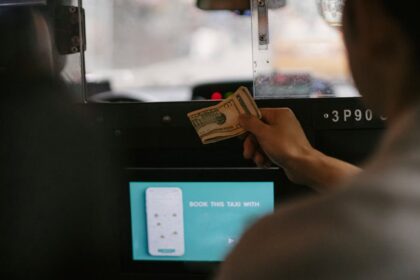 Turn Your Commute Into Cash With Hidden Digital Side Gigs 🚗💰